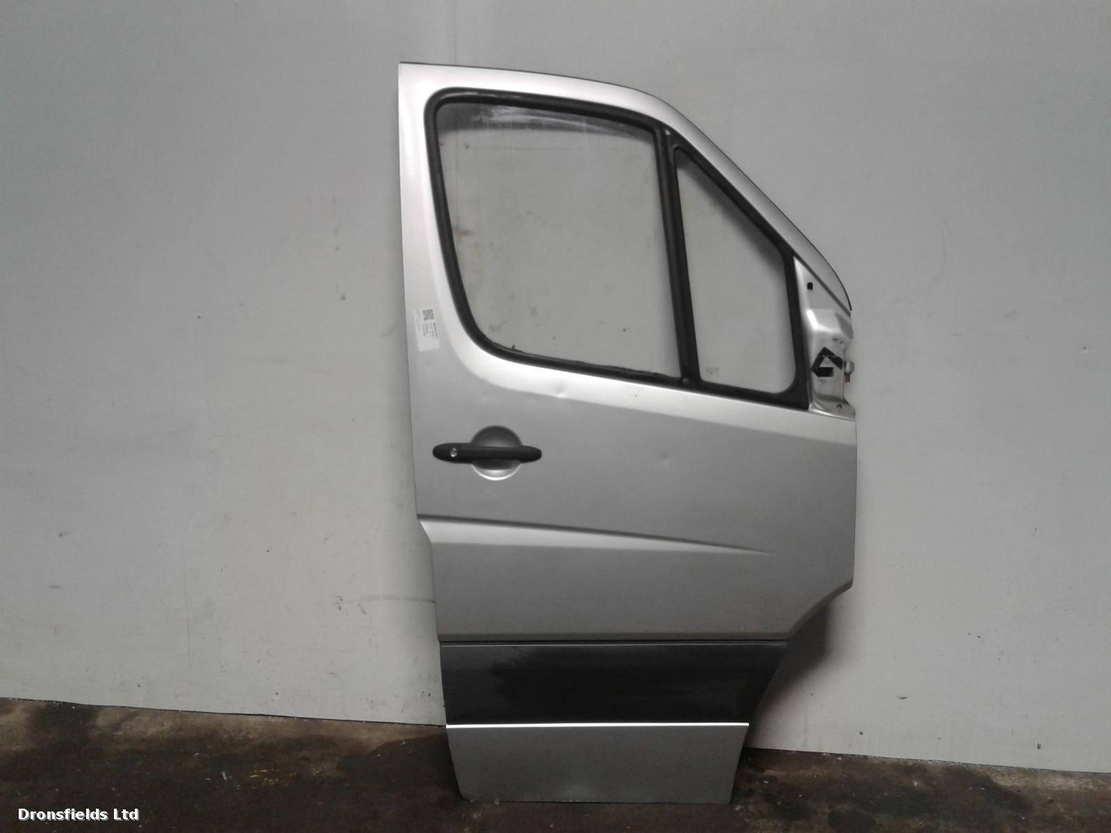 View Auto part R Front Door Mercedes Sprinter 2011