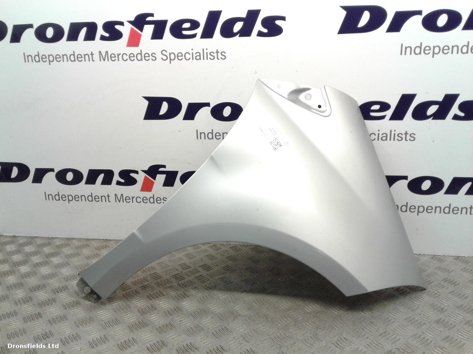 View Auto part R Wing Mercedes A Class 2006