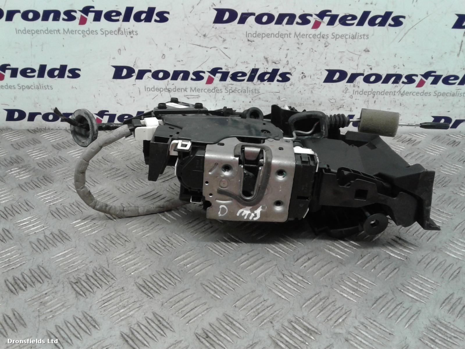 View Auto part Door Lock Assembly Mercedes C Class 2012
