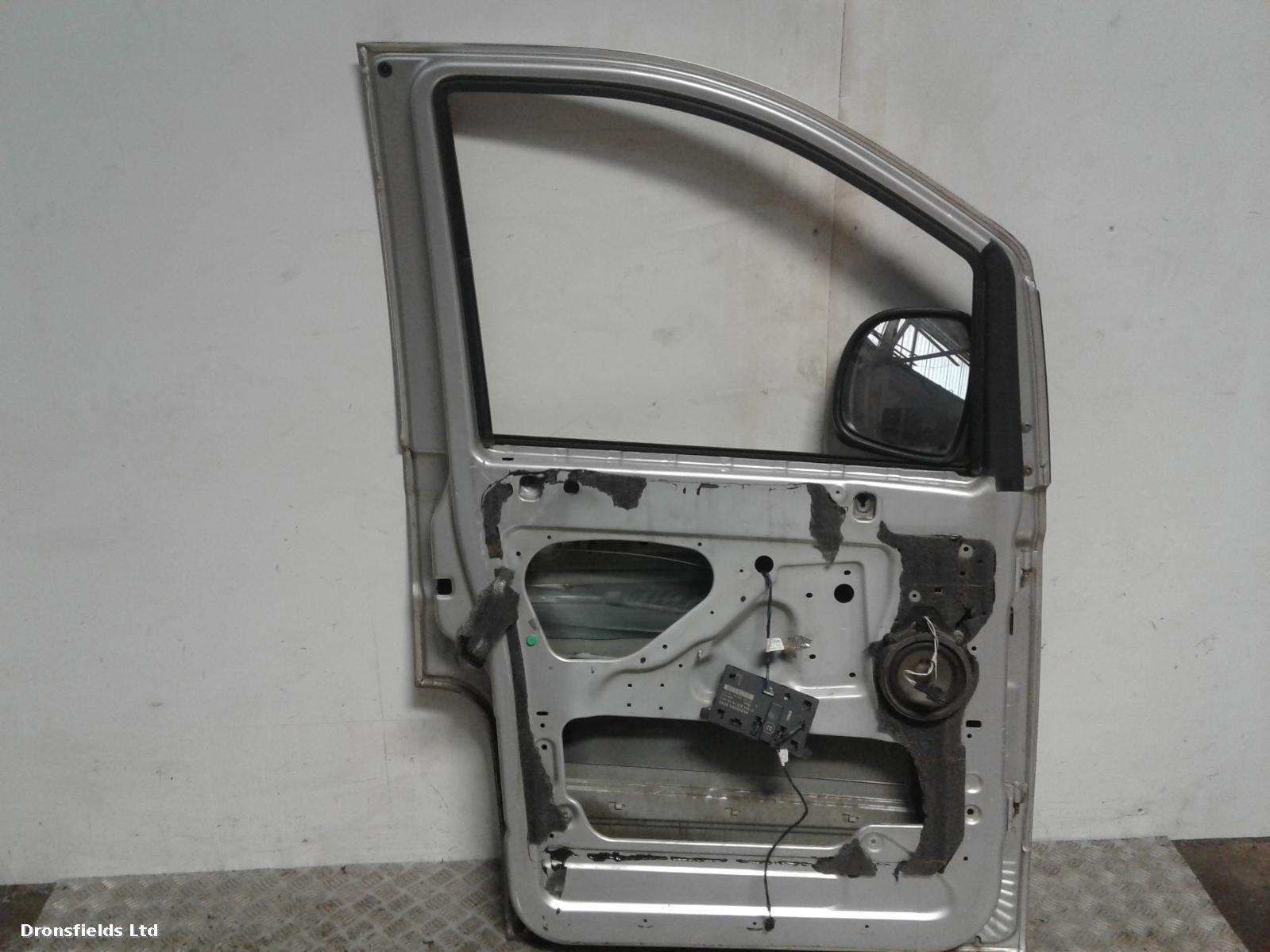 View Auto part L Front Door Mercedes Vito 2010