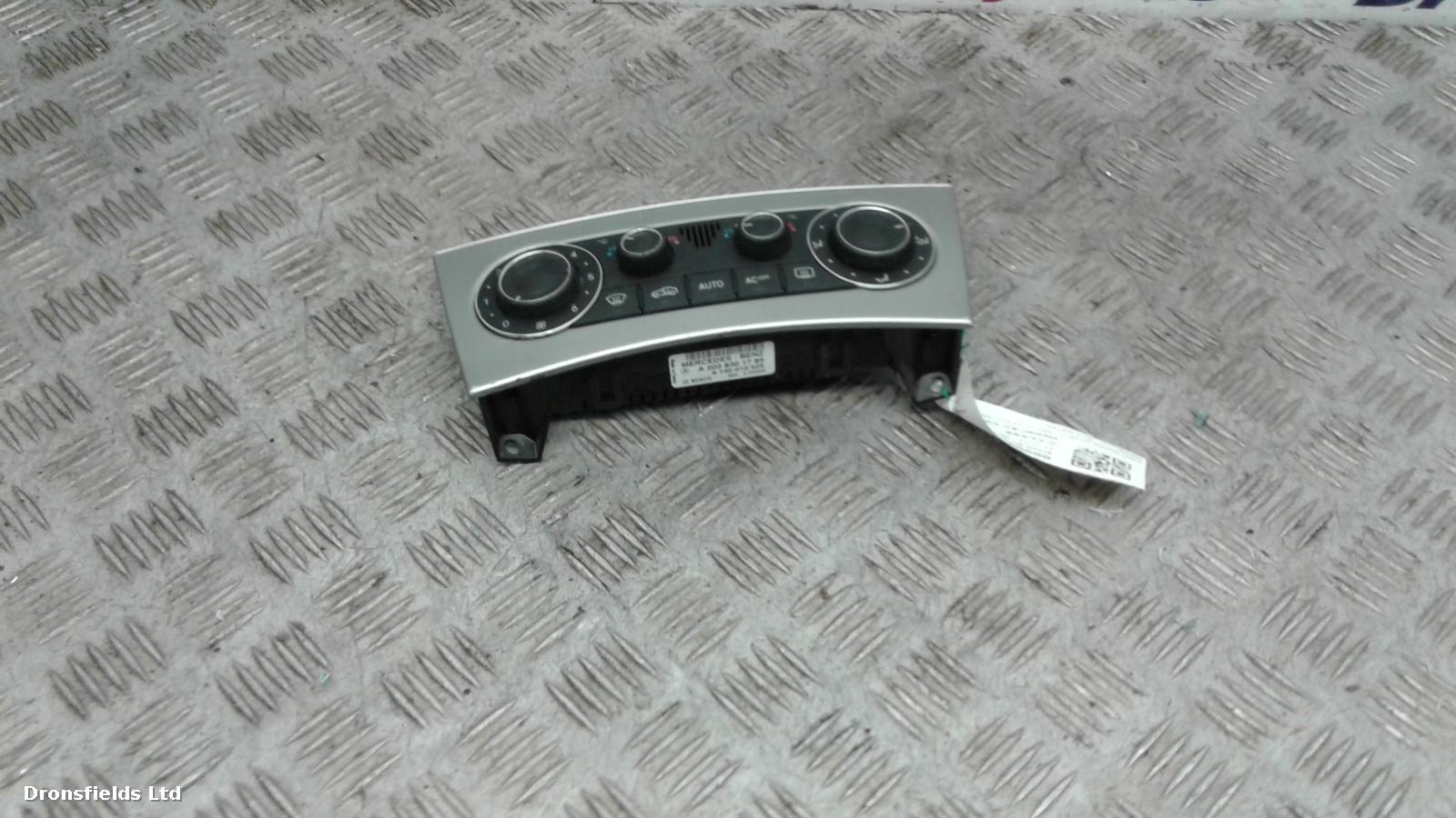View Auto part Heater/AC Controller Mercedes C Class 2004