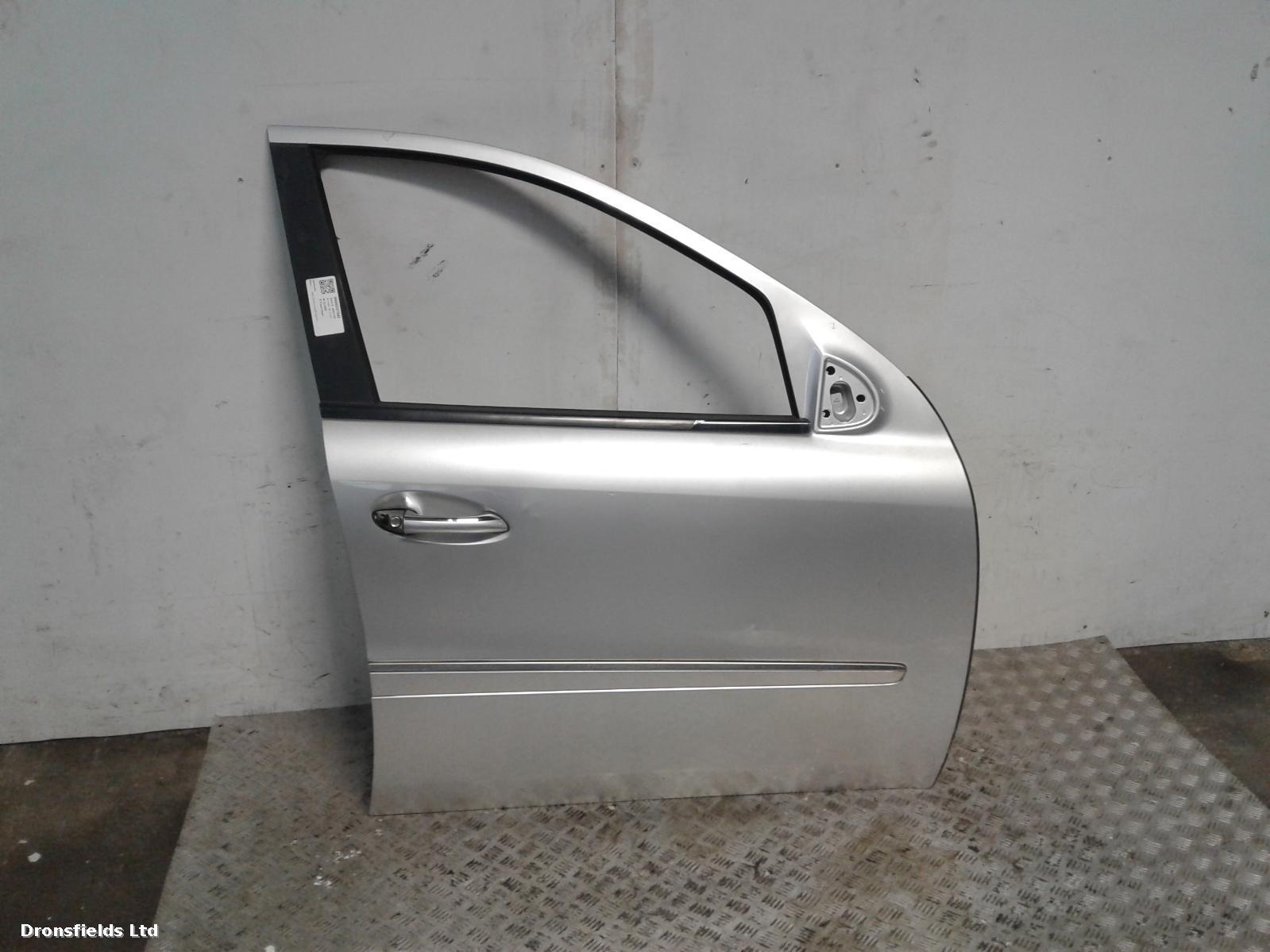 View Auto part R Front Door Mercedes M Class 2008