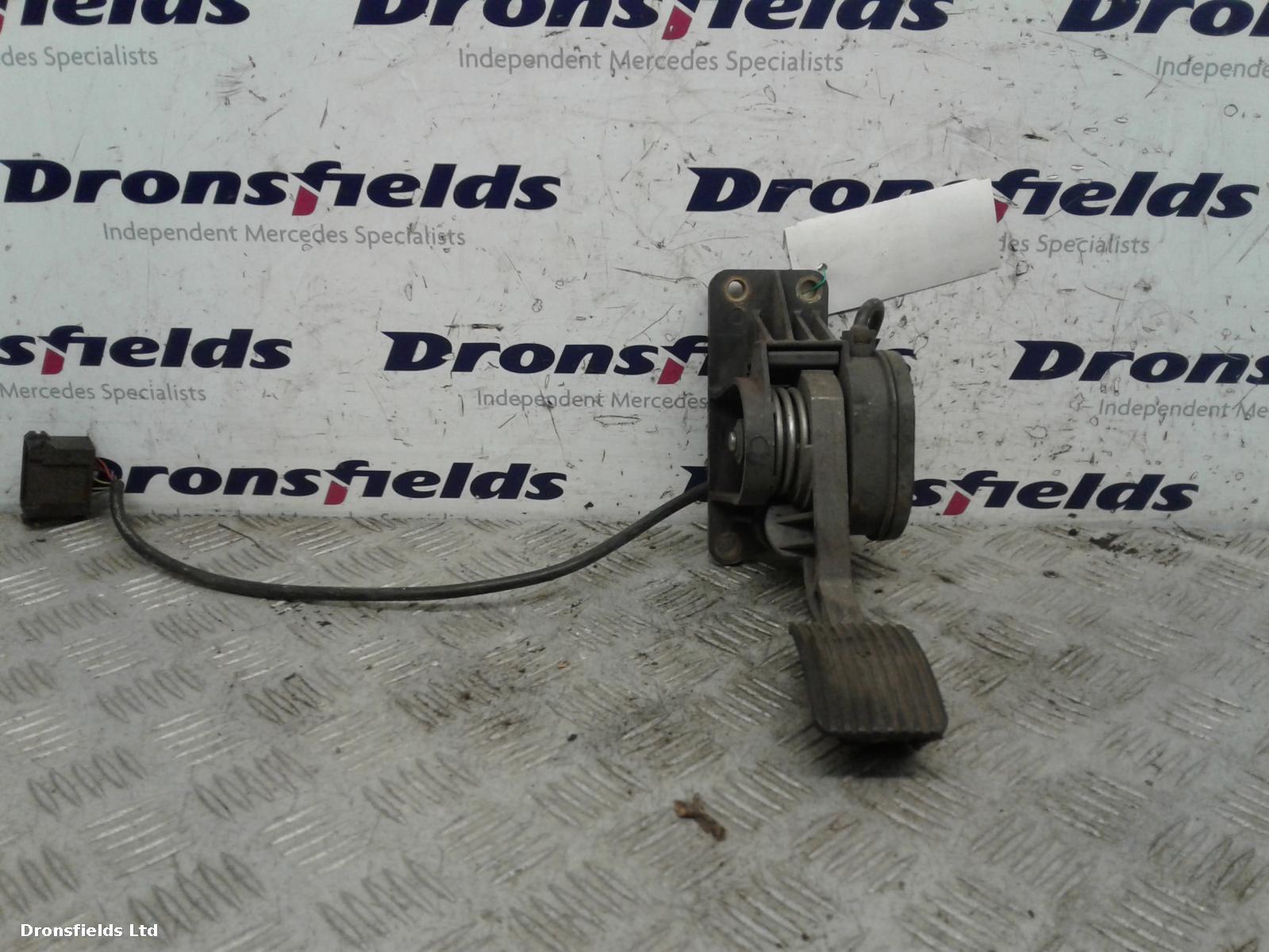 View Auto part Pedal Potentiometer Mercedes Vario 1997