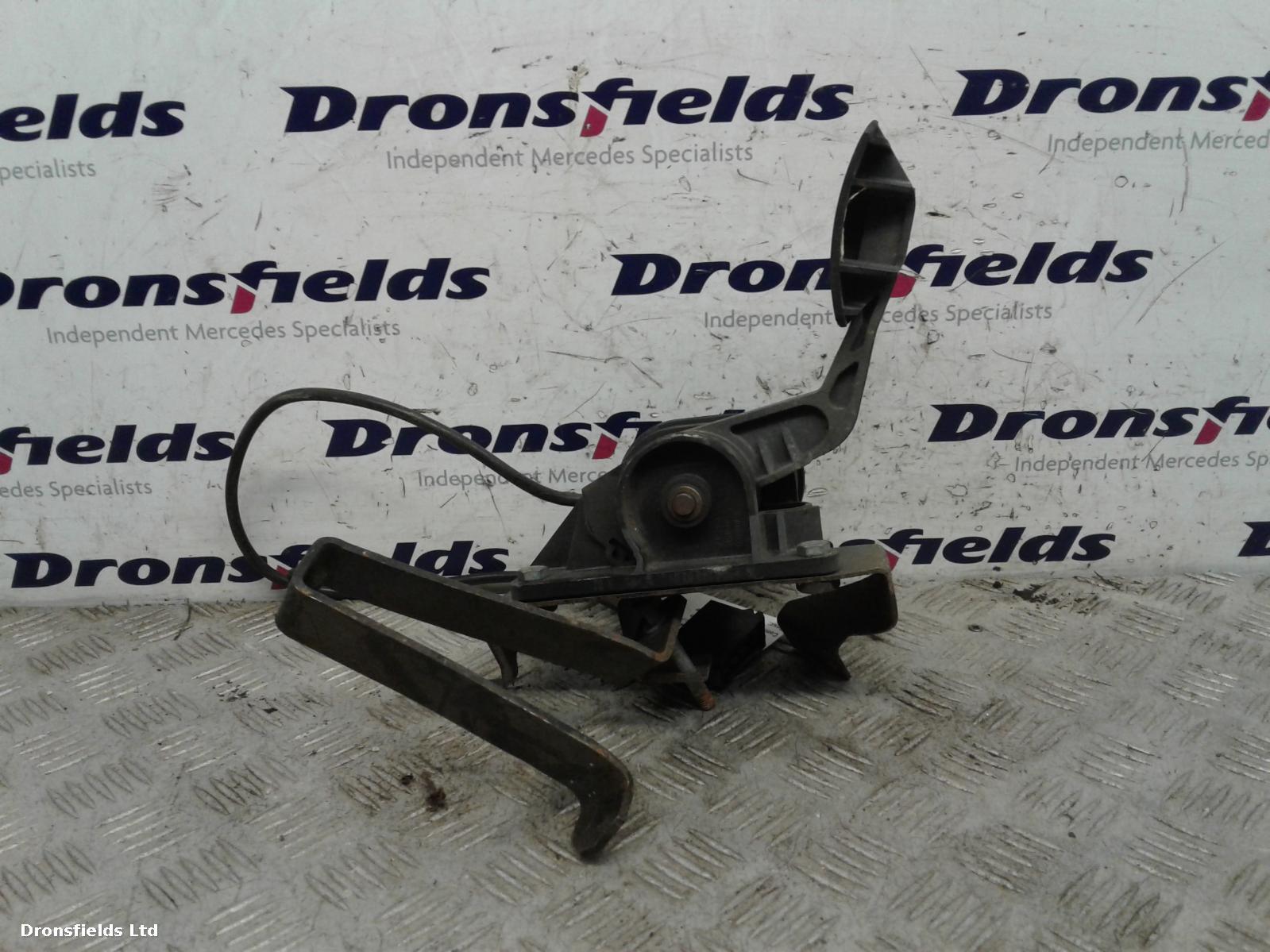 View Auto part Pedal Potentiometer Mercedes Vario 1997