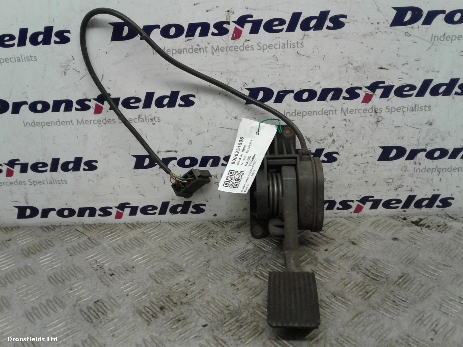 View Auto part Pedal Potentiometer Mercedes Vario 1997
