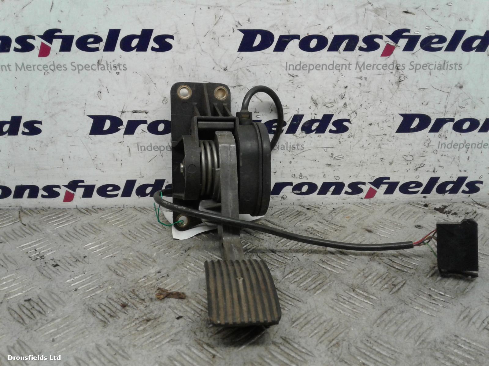 View Auto part Pedal Potentiometer Mercedes Vario 1997