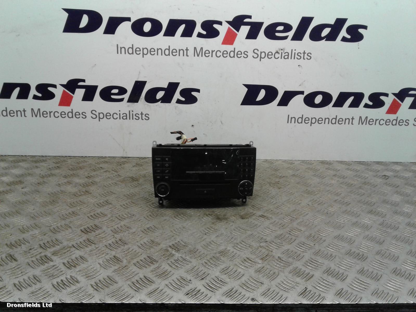 View Auto part A/V Equipment Mercedes Clk 2004