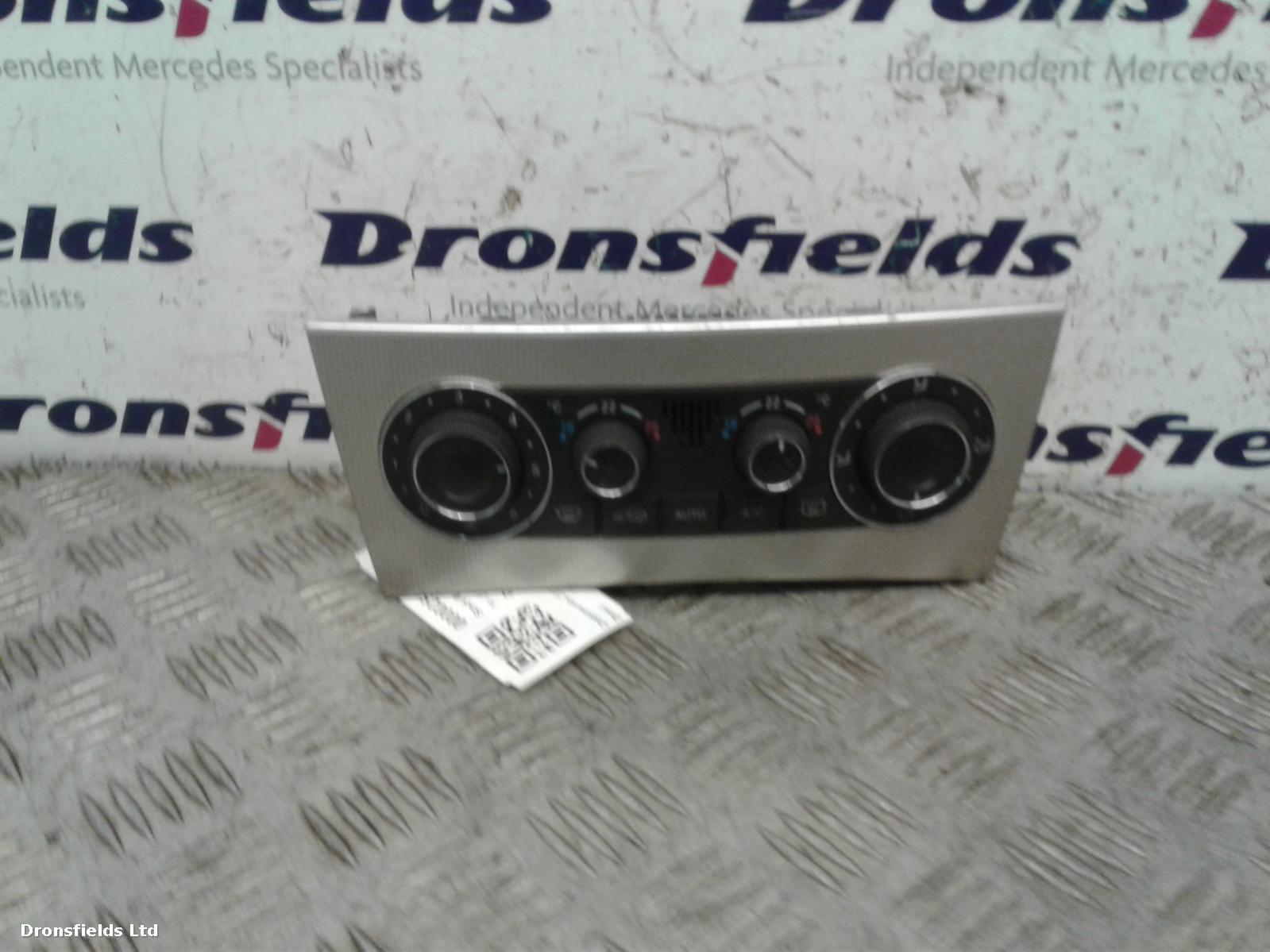 View Auto part Heater/AC Controller Mercedes Clk 2006