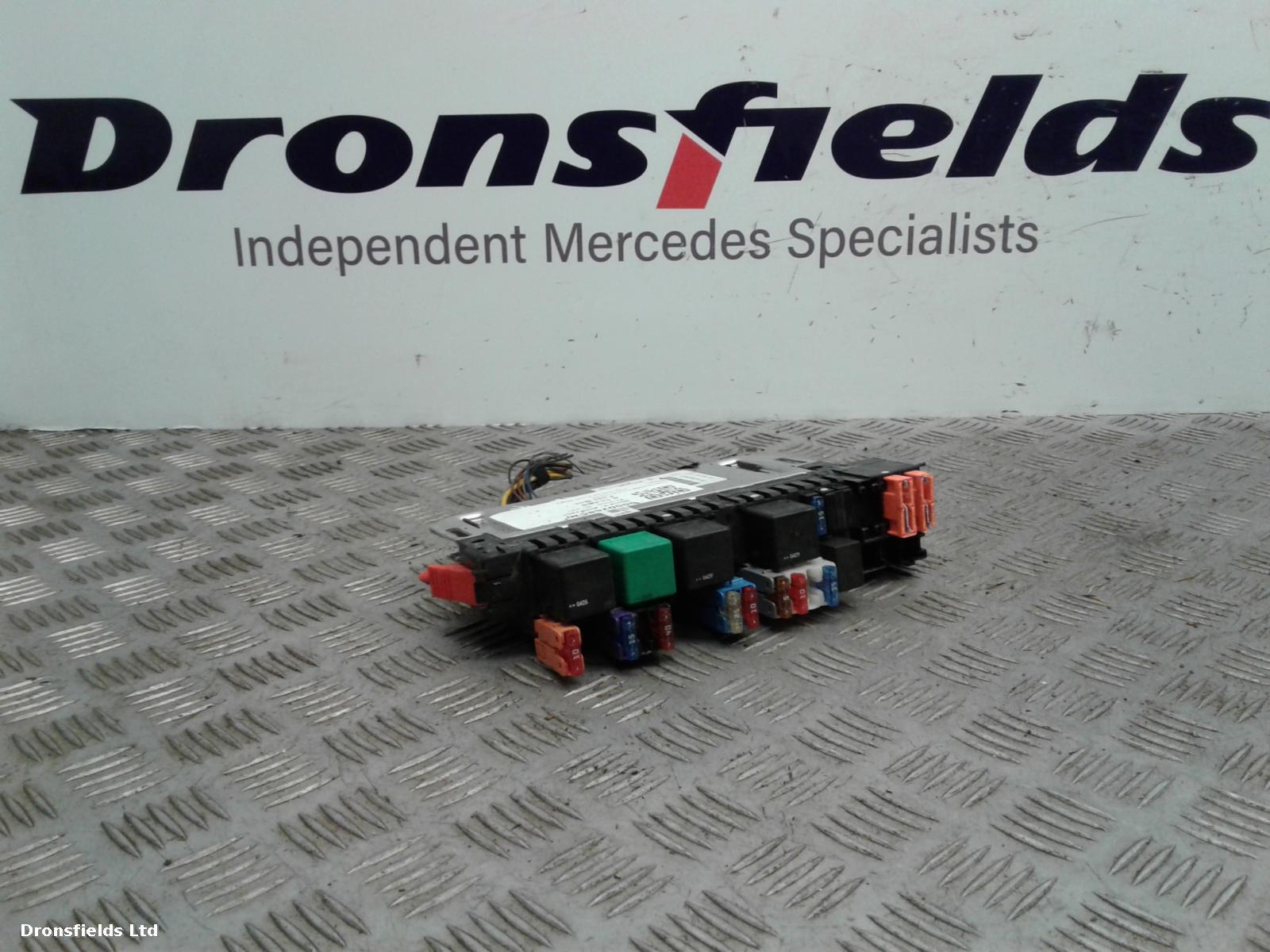 View Auto part Fuse Box Mercedes S Class 2006