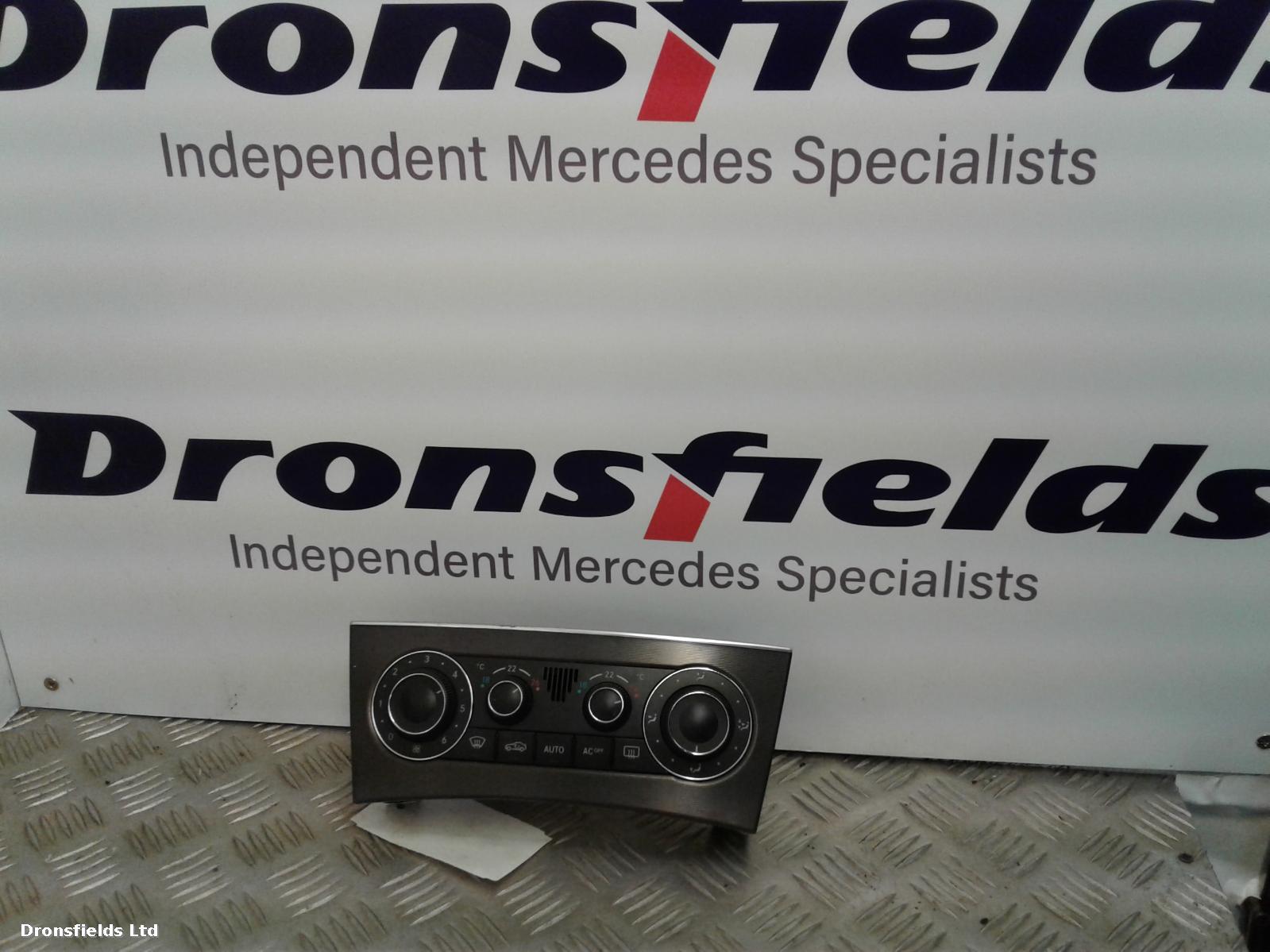 View Auto part Heater/AC Controller Mercedes C Class 2004