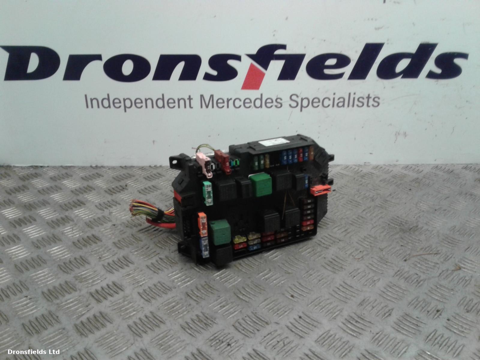 View Auto part Fuse Box Mercedes S Class 2007