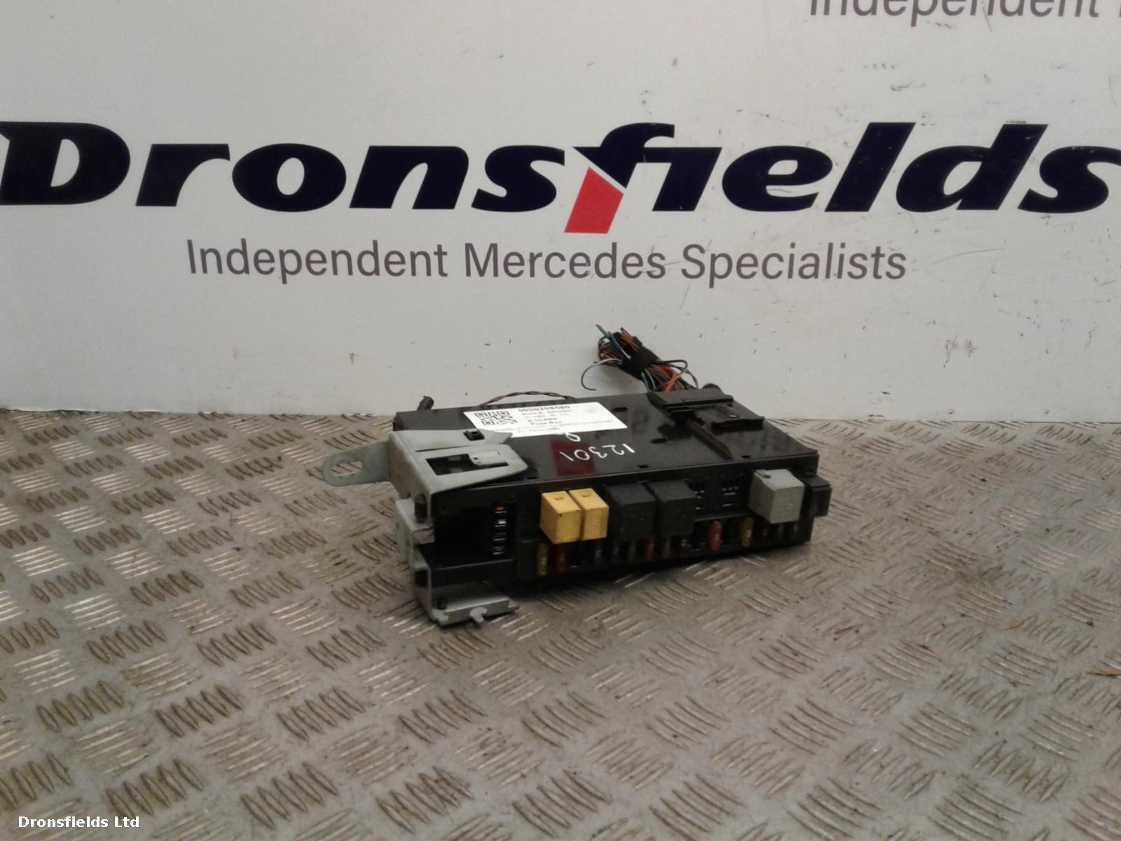 View Auto part Fuse Box Mercedes E Class 2008