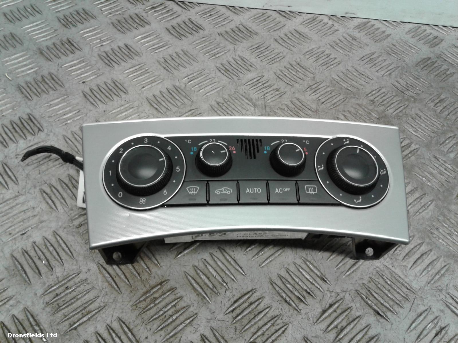 View Auto part Heater/AC Controller Mercedes C Class 2005