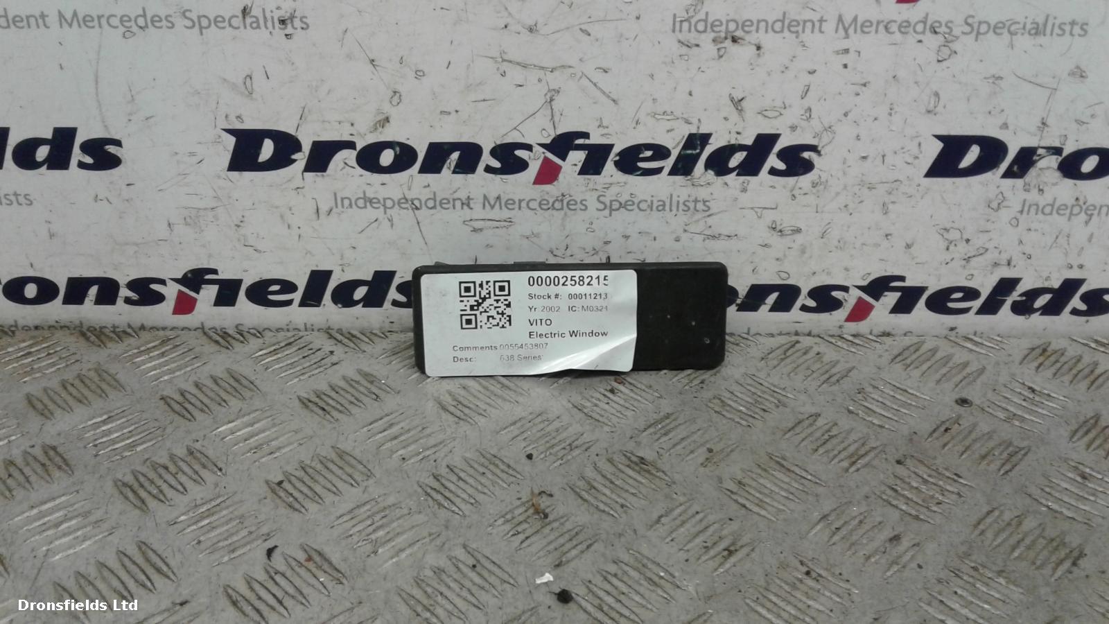 View Auto part Elect. Window Switch Mercedes Vito 2002