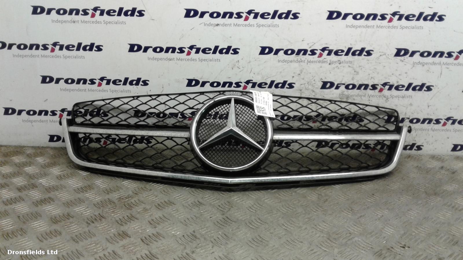 View Auto part Grille Mercedes C Class 2008