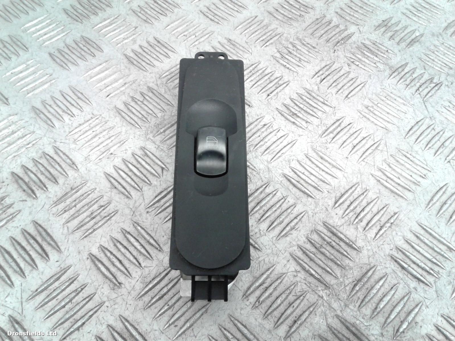 View Auto part Elect. Window Switch Mercedes Sprinter 2015