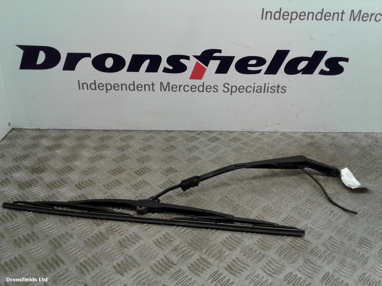 View Auto part Wiper Arm Mercedes Vario 2010