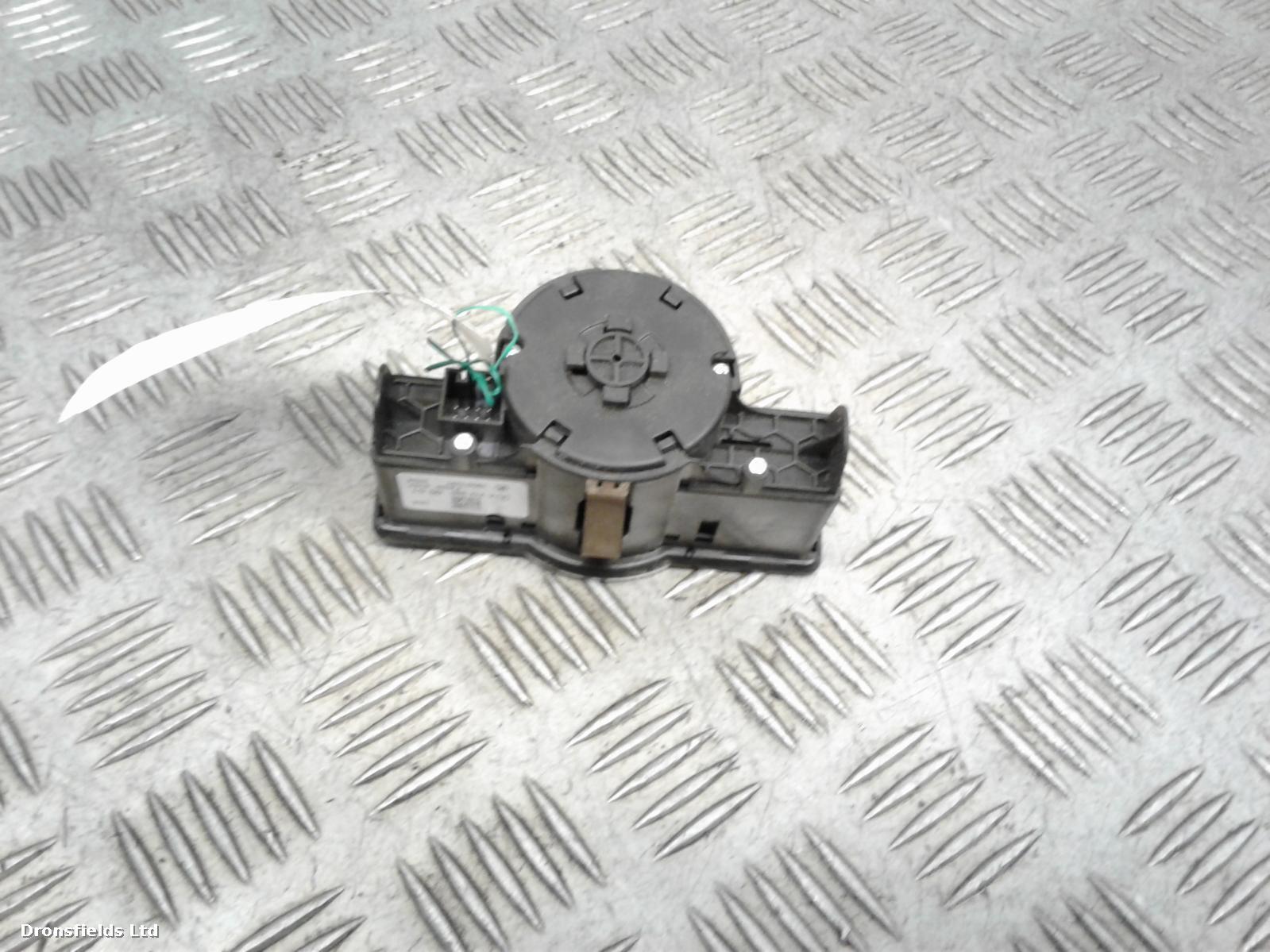 View Auto part Headlight Switch Mercedes Gla Class 2015