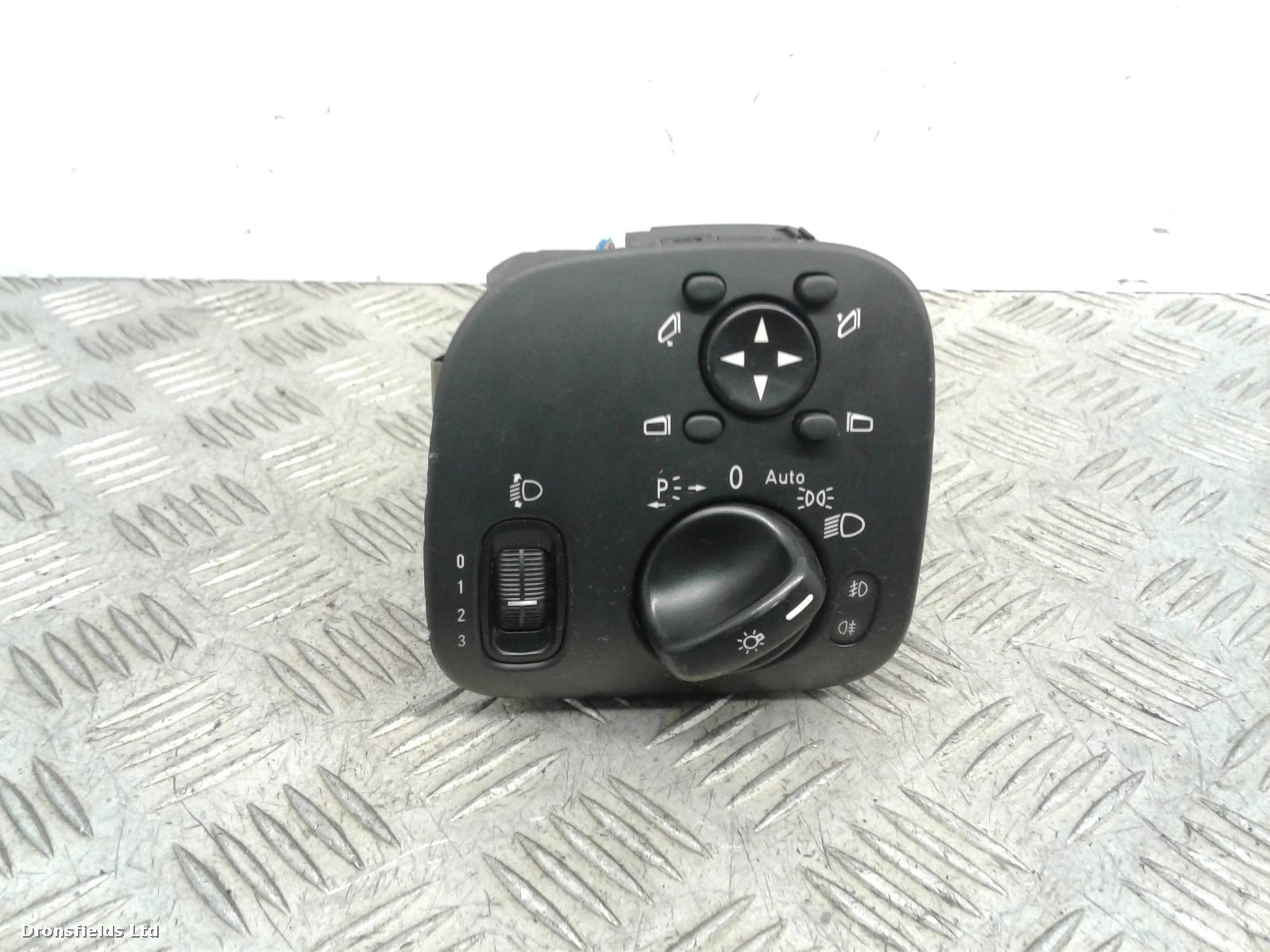 View Auto part Headlight Switch Mercedes C Class 2006