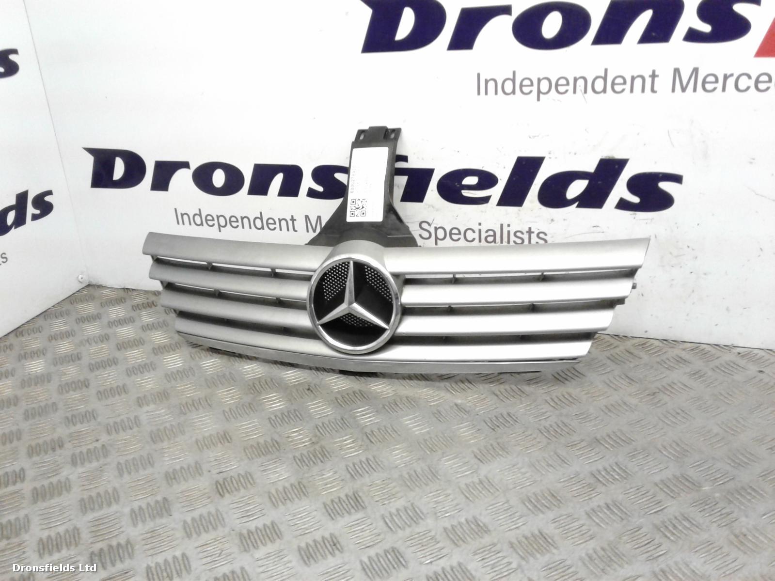 View Auto part Grille Mercedes C Class 2004