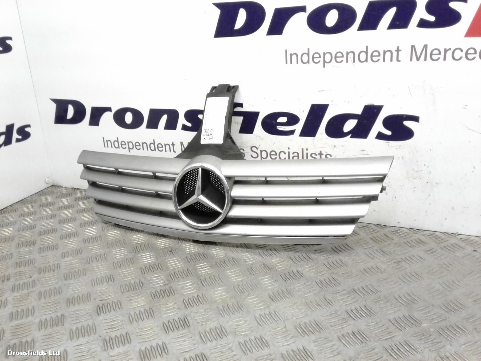 View Auto part Grille Mercedes C Class 2004