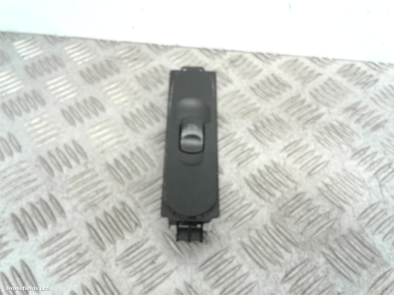 View Auto part Elect. Window Switch Mercedes Sprinter 2013