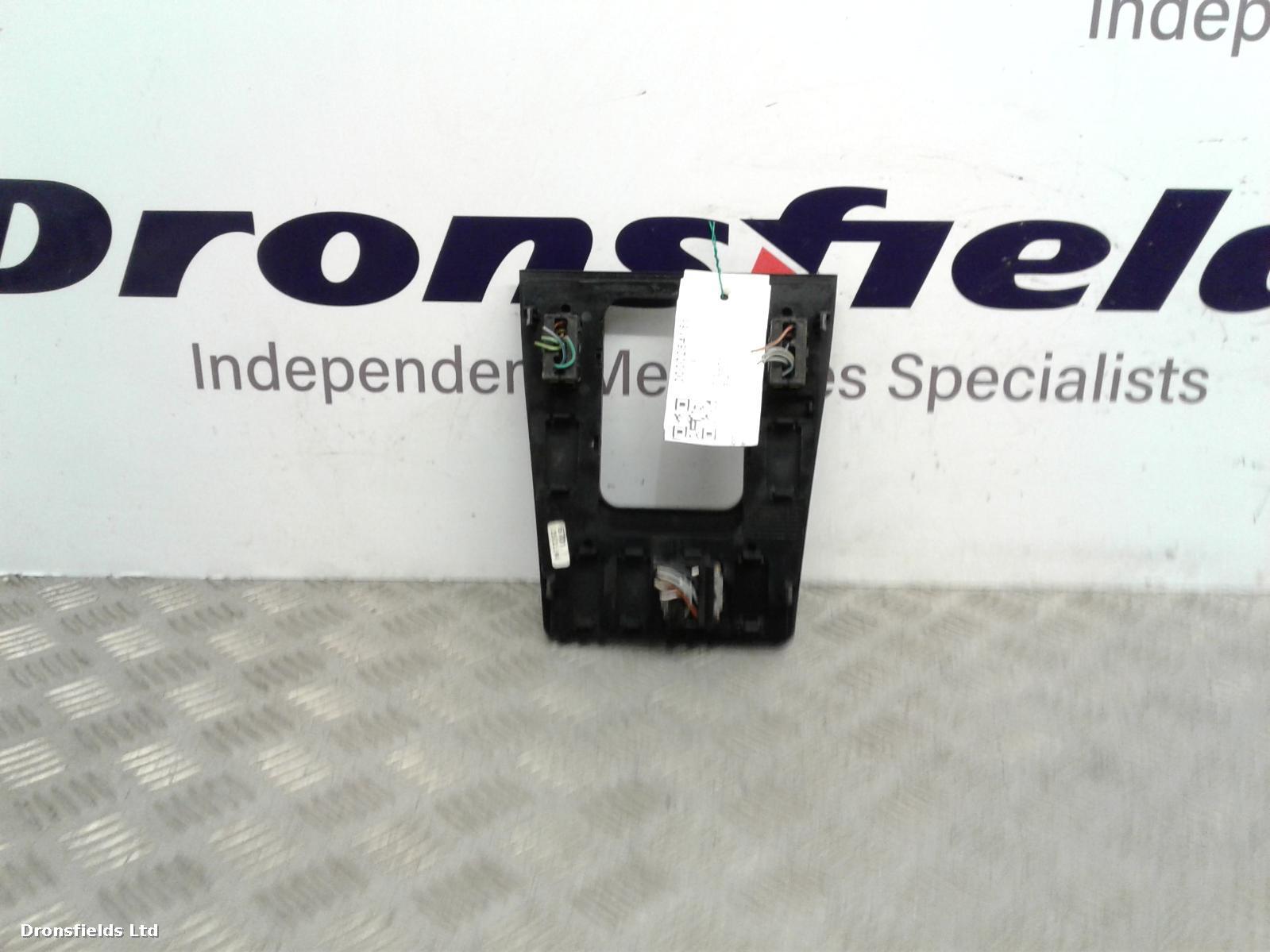 View Auto part Elect. Window Switch Mercedes C Class 1995