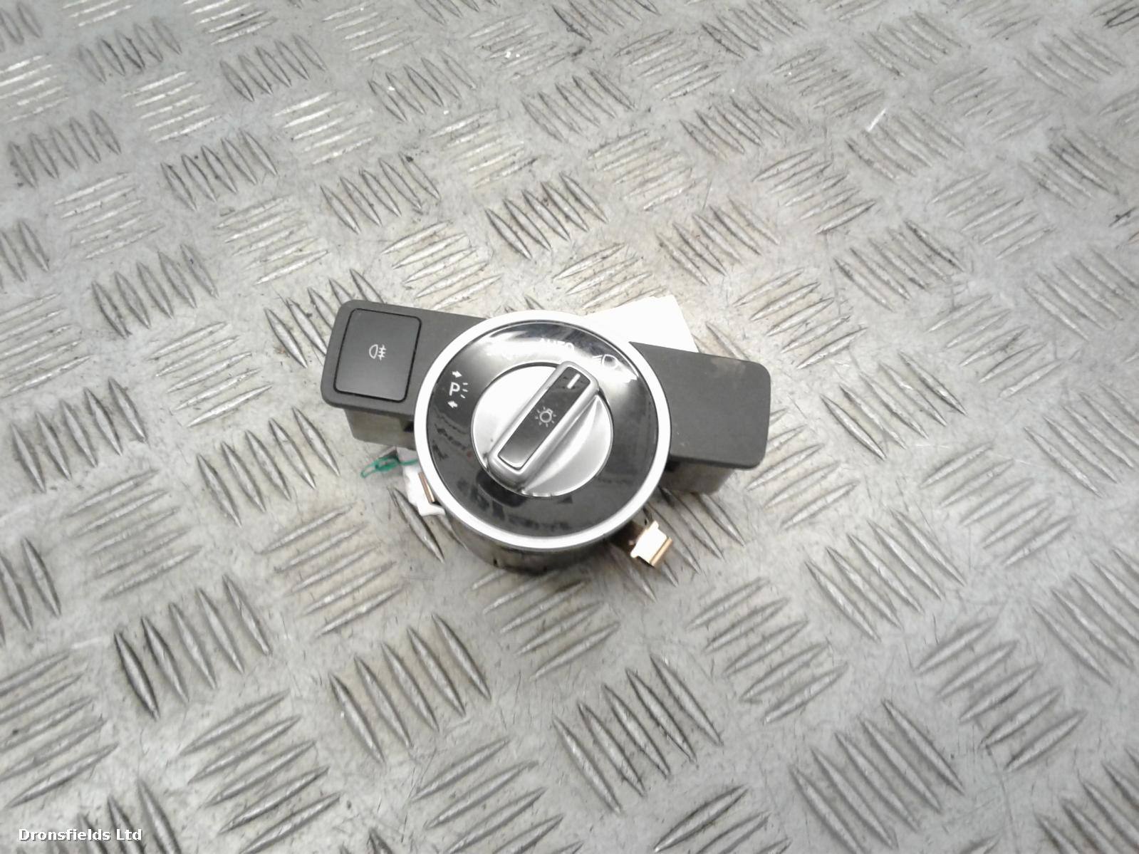 View Auto part Headlight Switch Mercedes C Class 2014