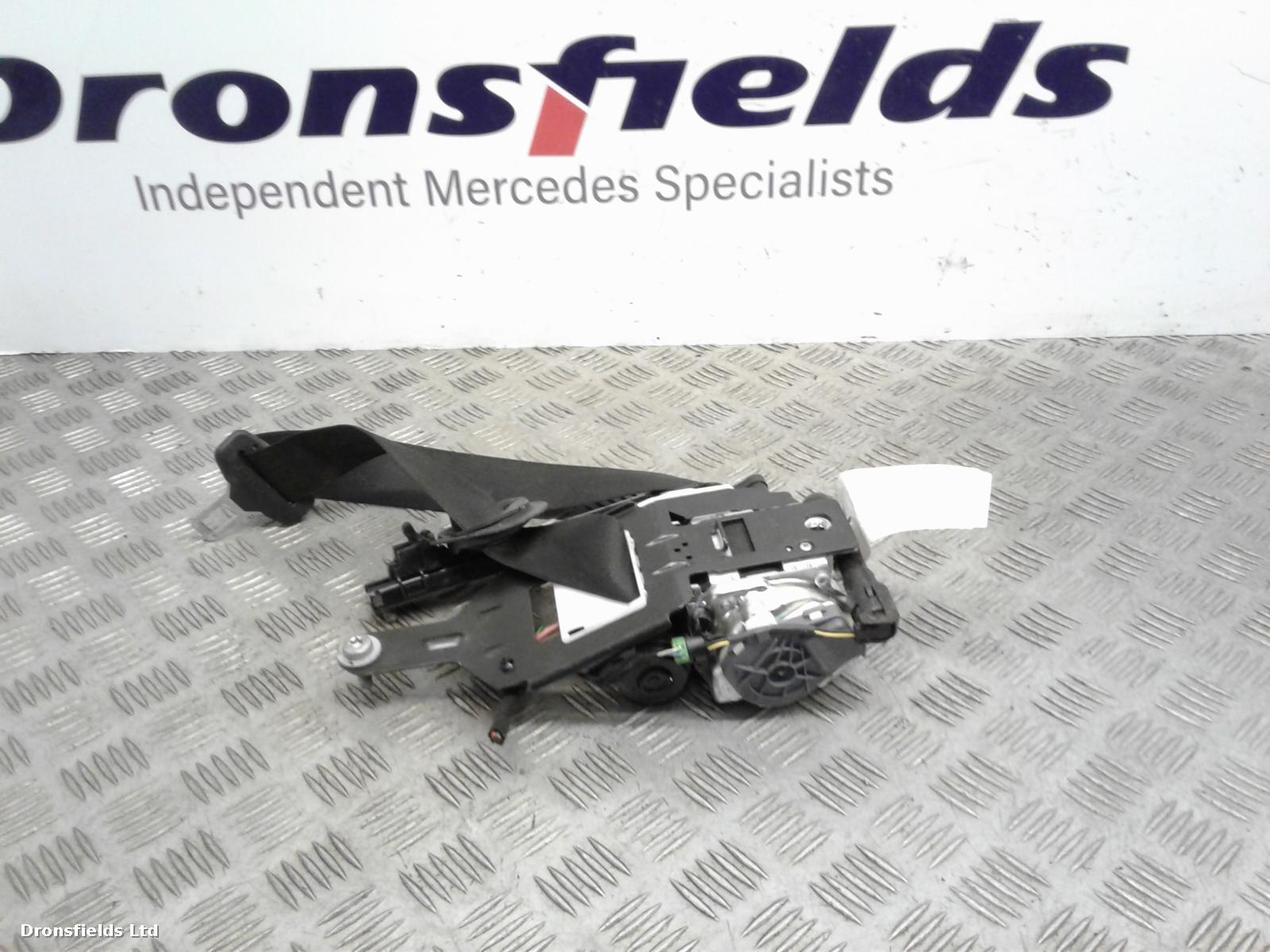 View Auto part Seat Belt Mercedes C Class 2011