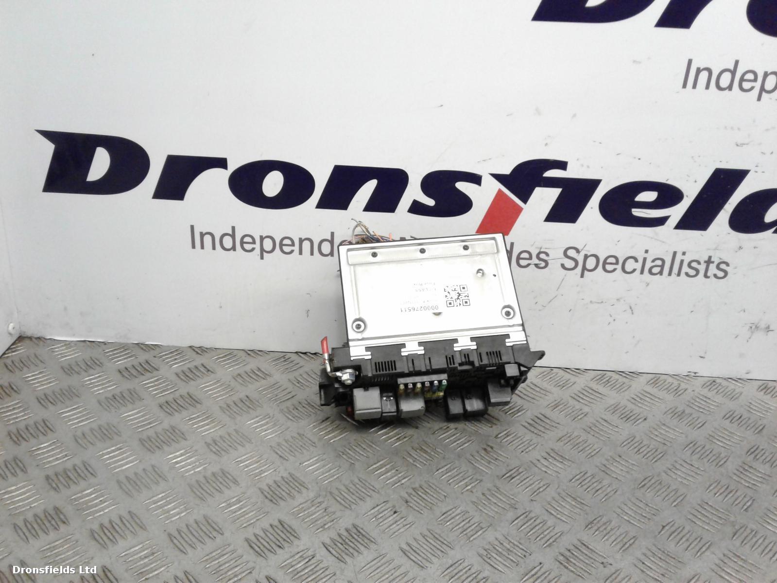 View Auto part Fuse Box Mercedes E Class 2005