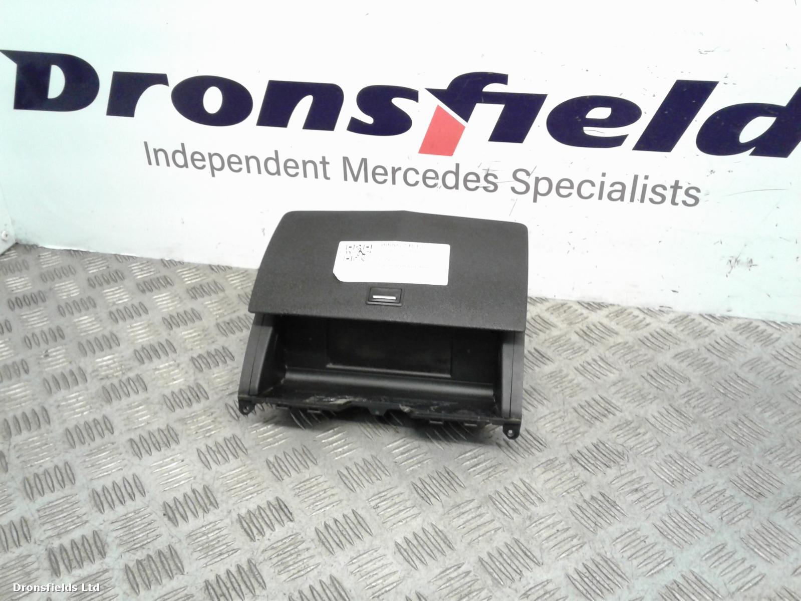 View Auto part Radio Display Mercedes C Class 2008