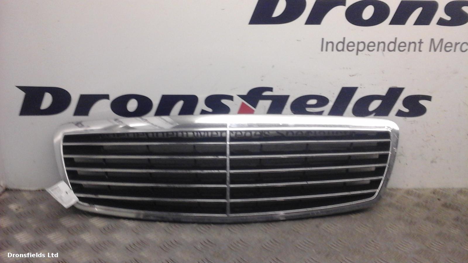 View Auto part Grille Mercedes E Class 2004