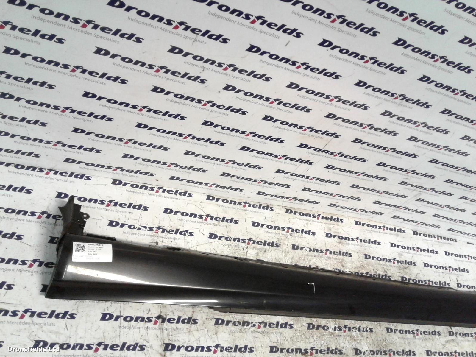 View Auto part Side Skirt Mercedes C Class 2006