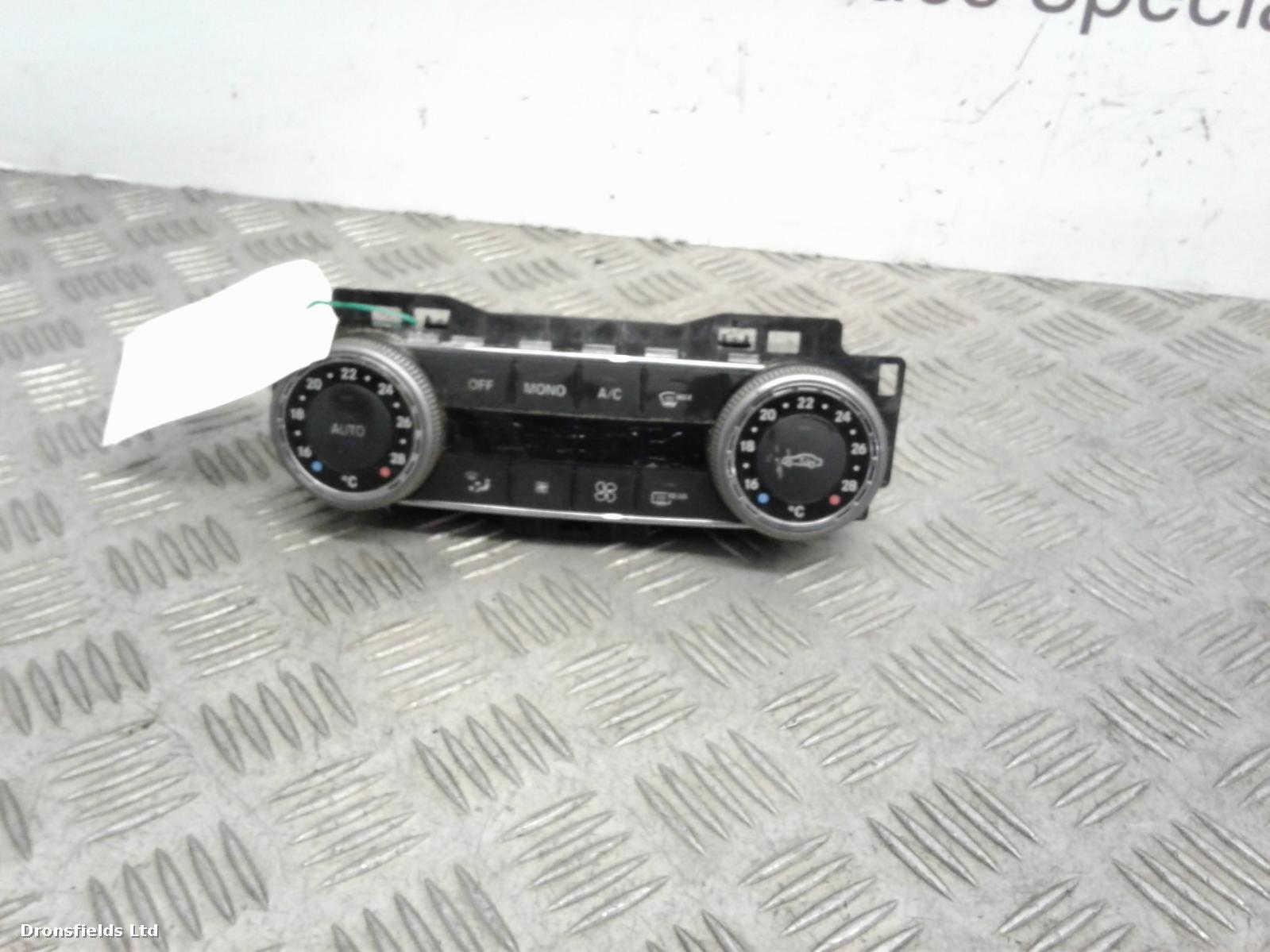 View Auto part Heater/AC Controller Mercedes C Class 2008