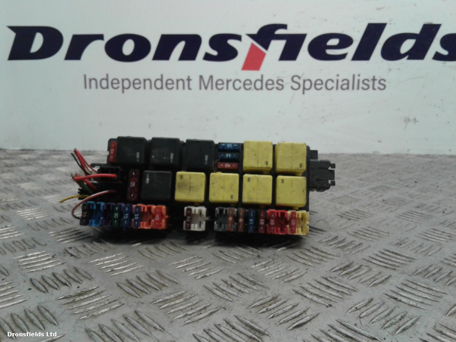 View Auto part Fuse Box Mercedes S Class 2001