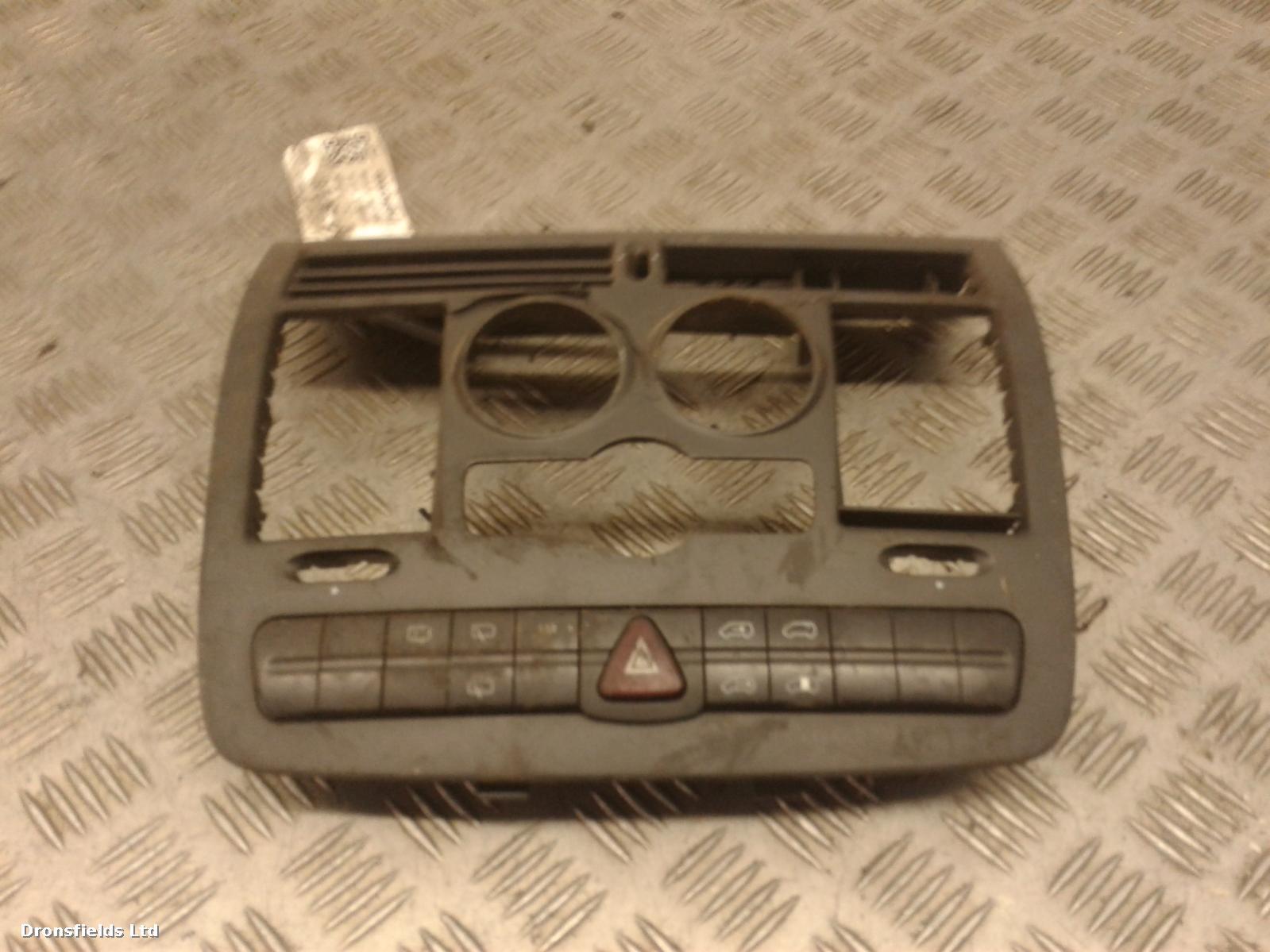 View Auto part Flasher/Hazard Relay Mercedes Vito 2009
