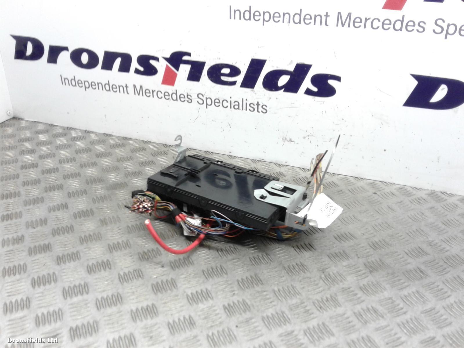 View Auto part Fuse Box Mercedes Cls Class 2006