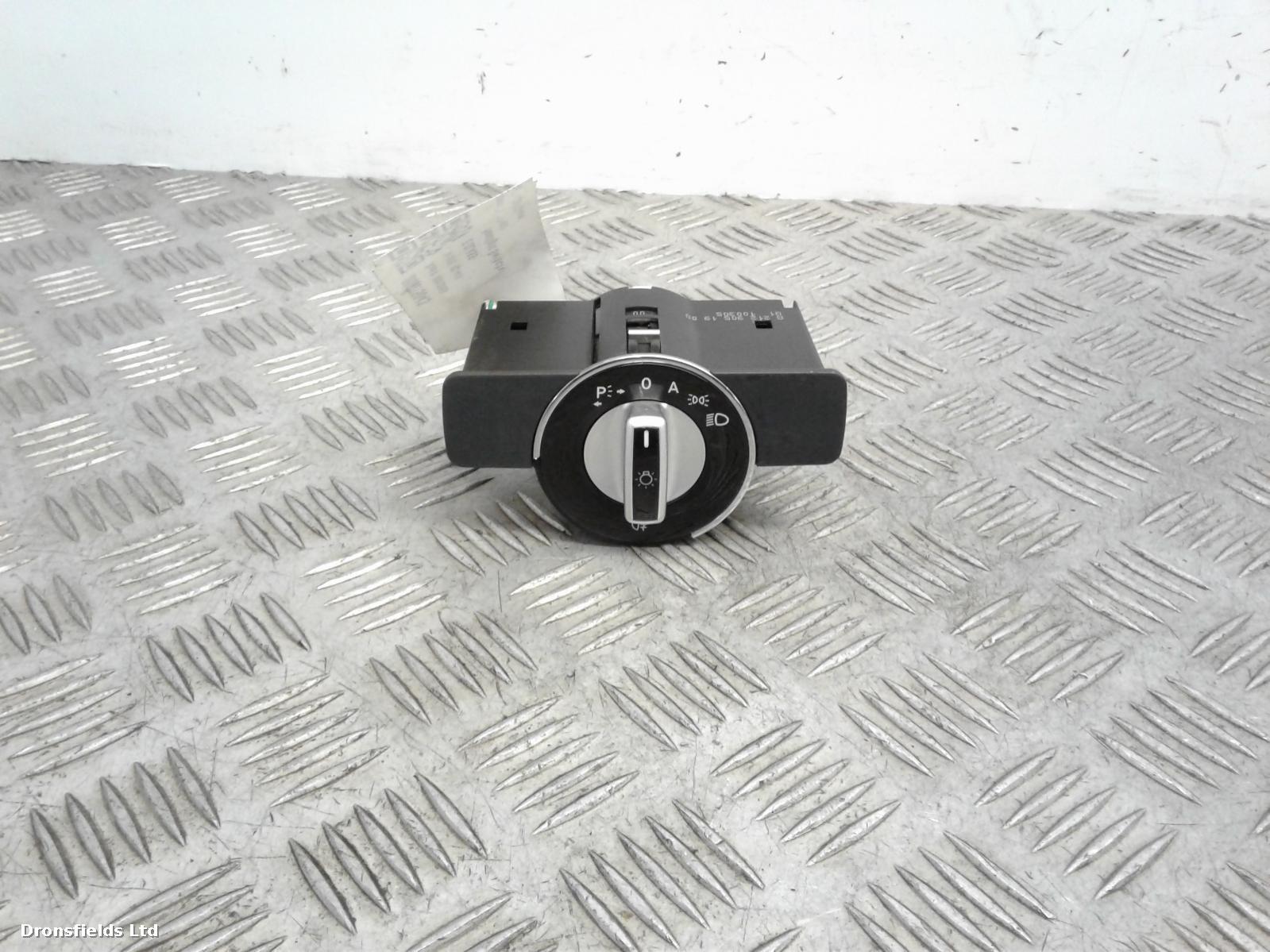 View Auto part Headlight Switch Mercedes E Class 2010