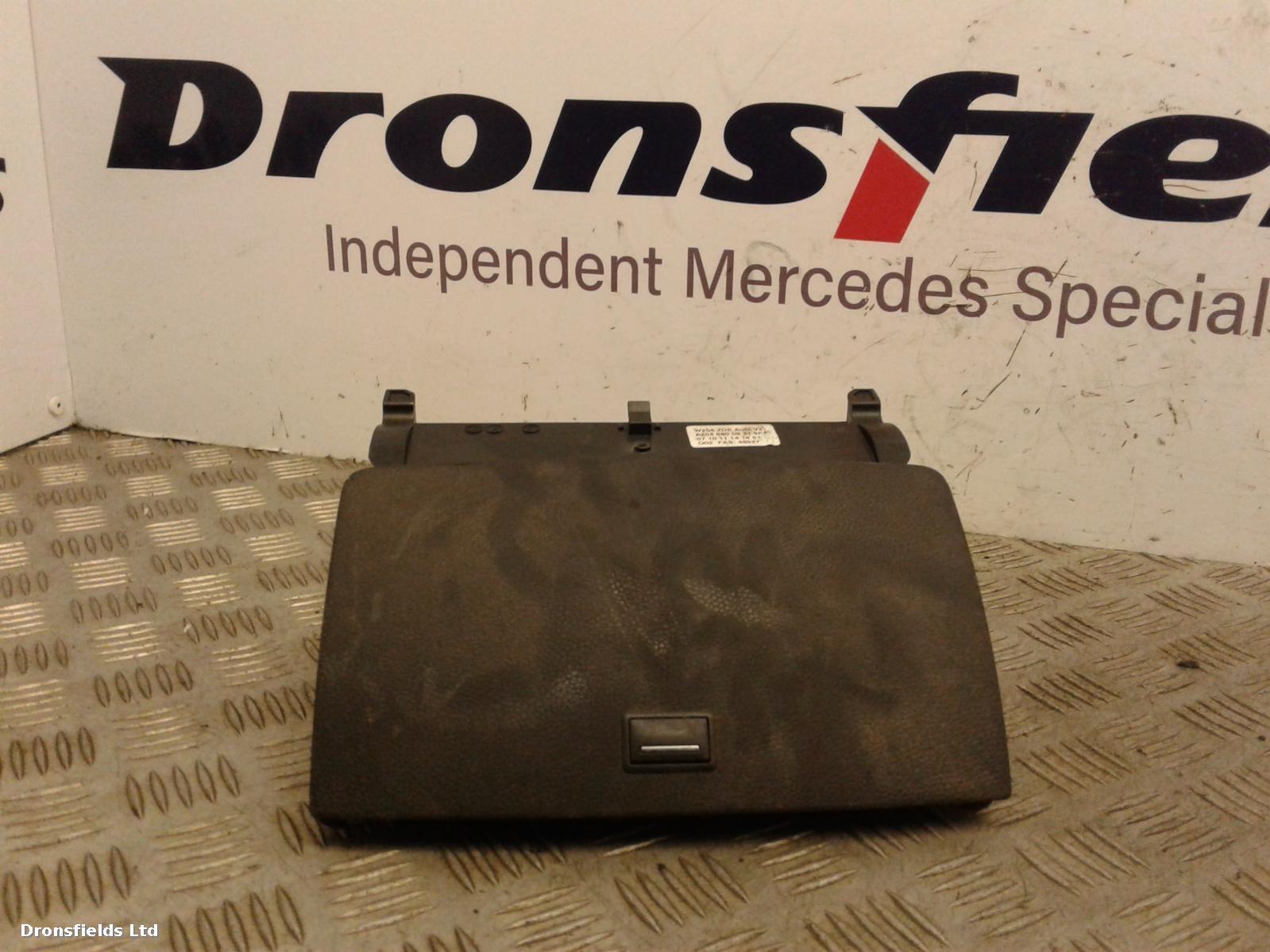 View Auto part Radio Display Mercedes C Class 2007