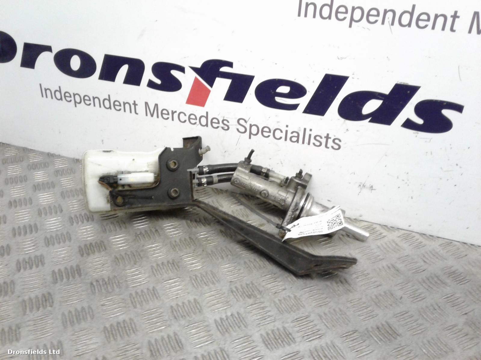View Auto part Master Cyl.Reservoir Mercedes Vito 2007