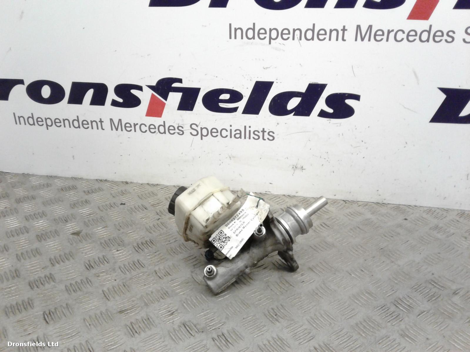 View Auto part Master Cyl.Reservoir Mercedes Sprinter 2015