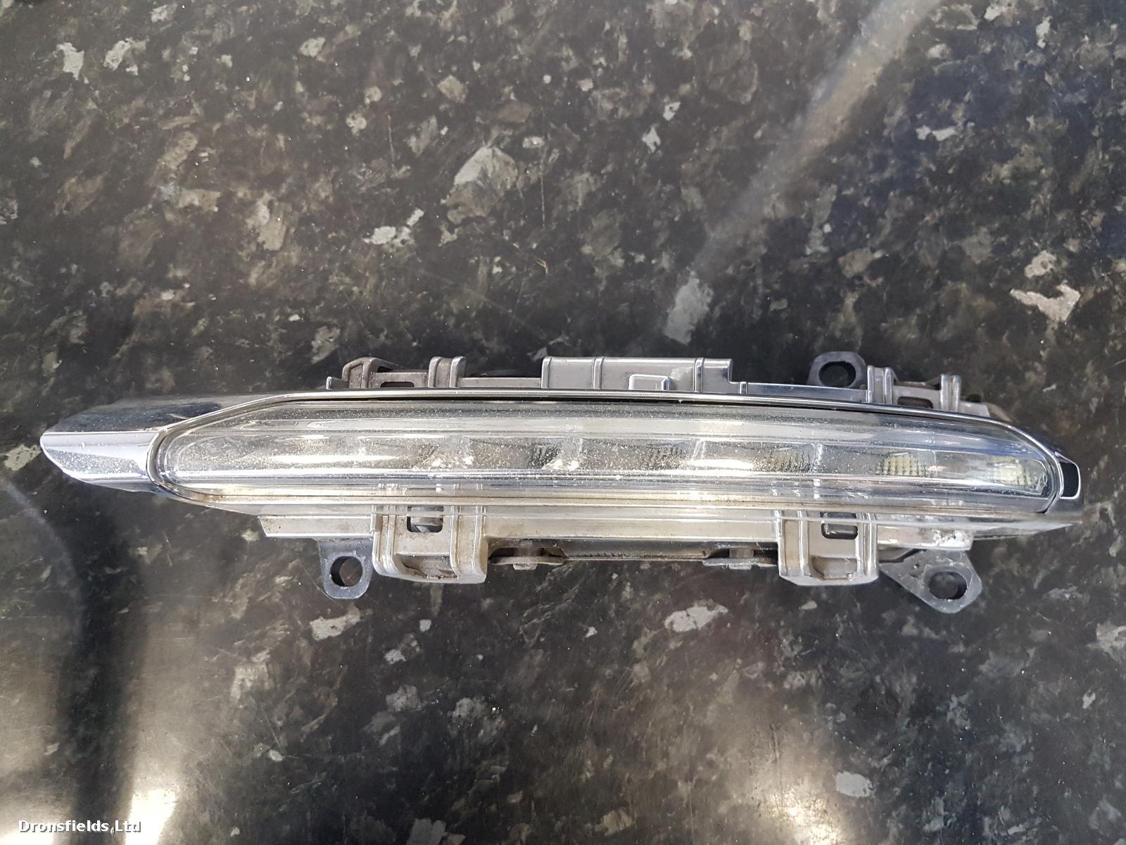 View Auto part L Sidelight/Daytime Running Light (DRL) Mercedes Cls Class 2013