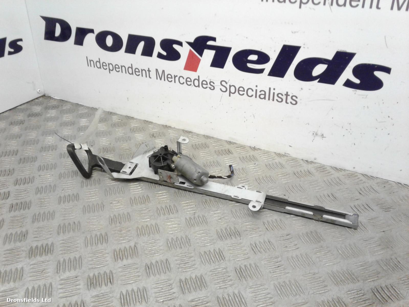 View Auto part Seat Belt Motor Mercedes Clk 2007