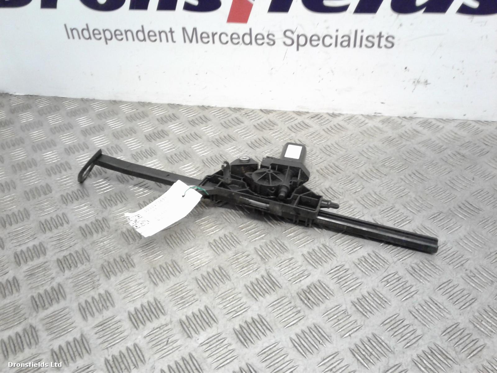 View Auto part Misc Mercedes E Class 2013