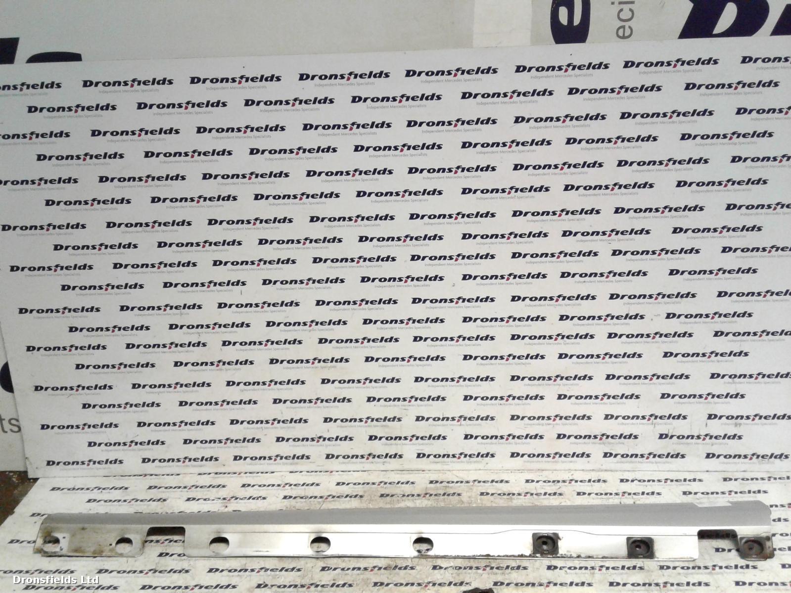 View Auto part Side Skirt Mercedes S Class 2006
