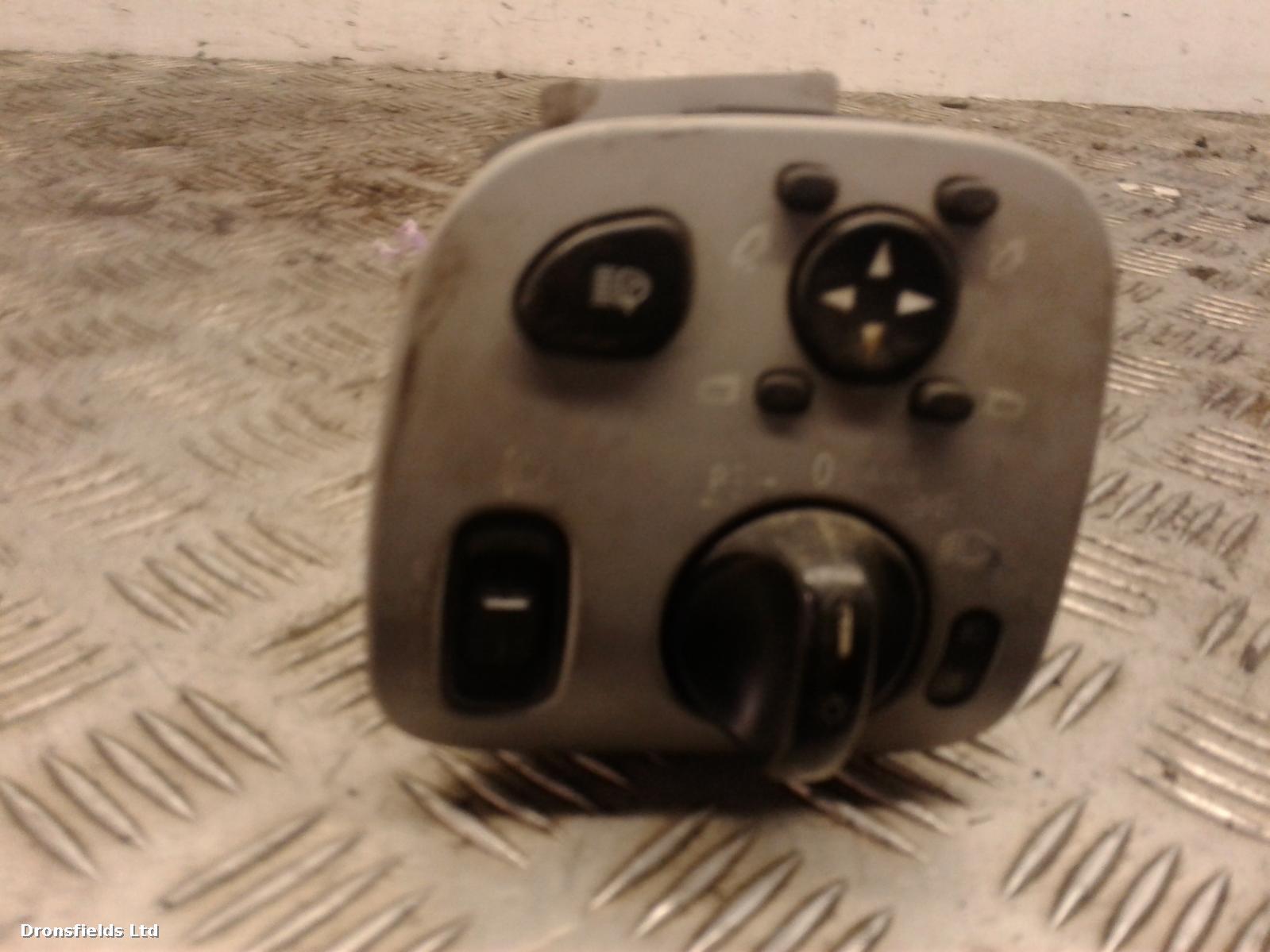View Auto part Headlight Switch Mercedes Clk 2004