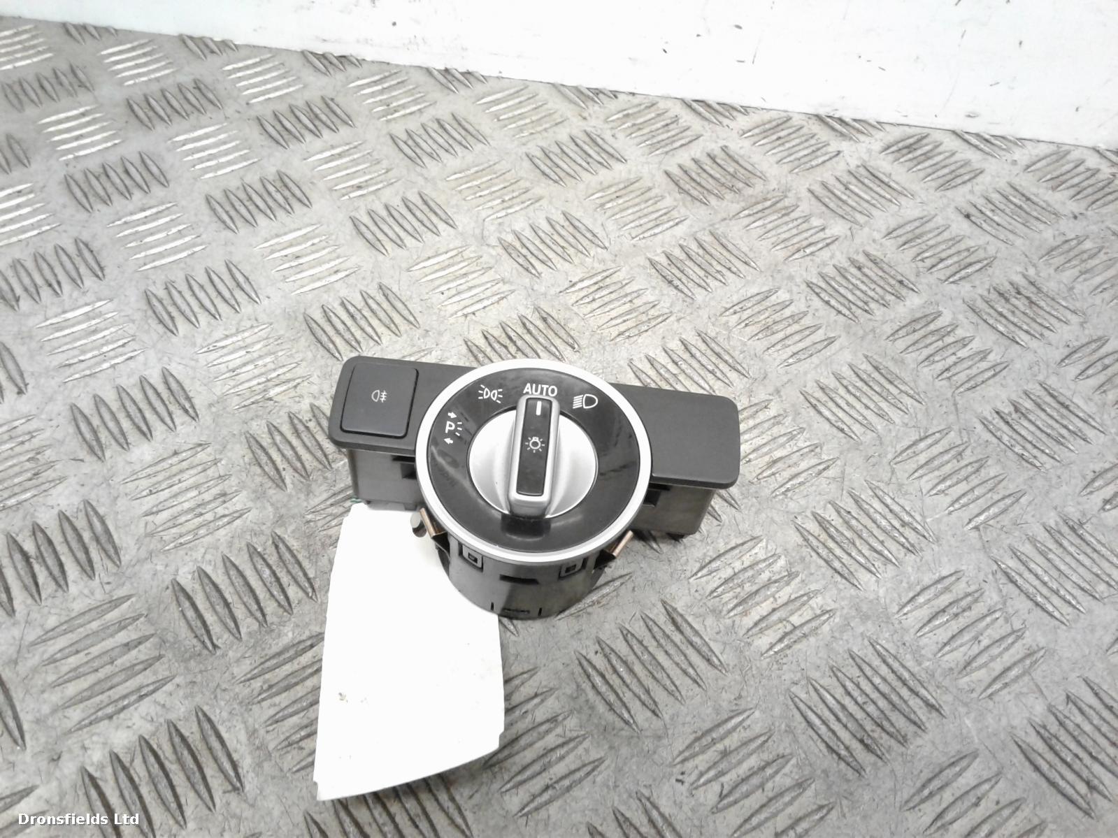 View Auto part Headlight Switch Mercedes E Class 2012