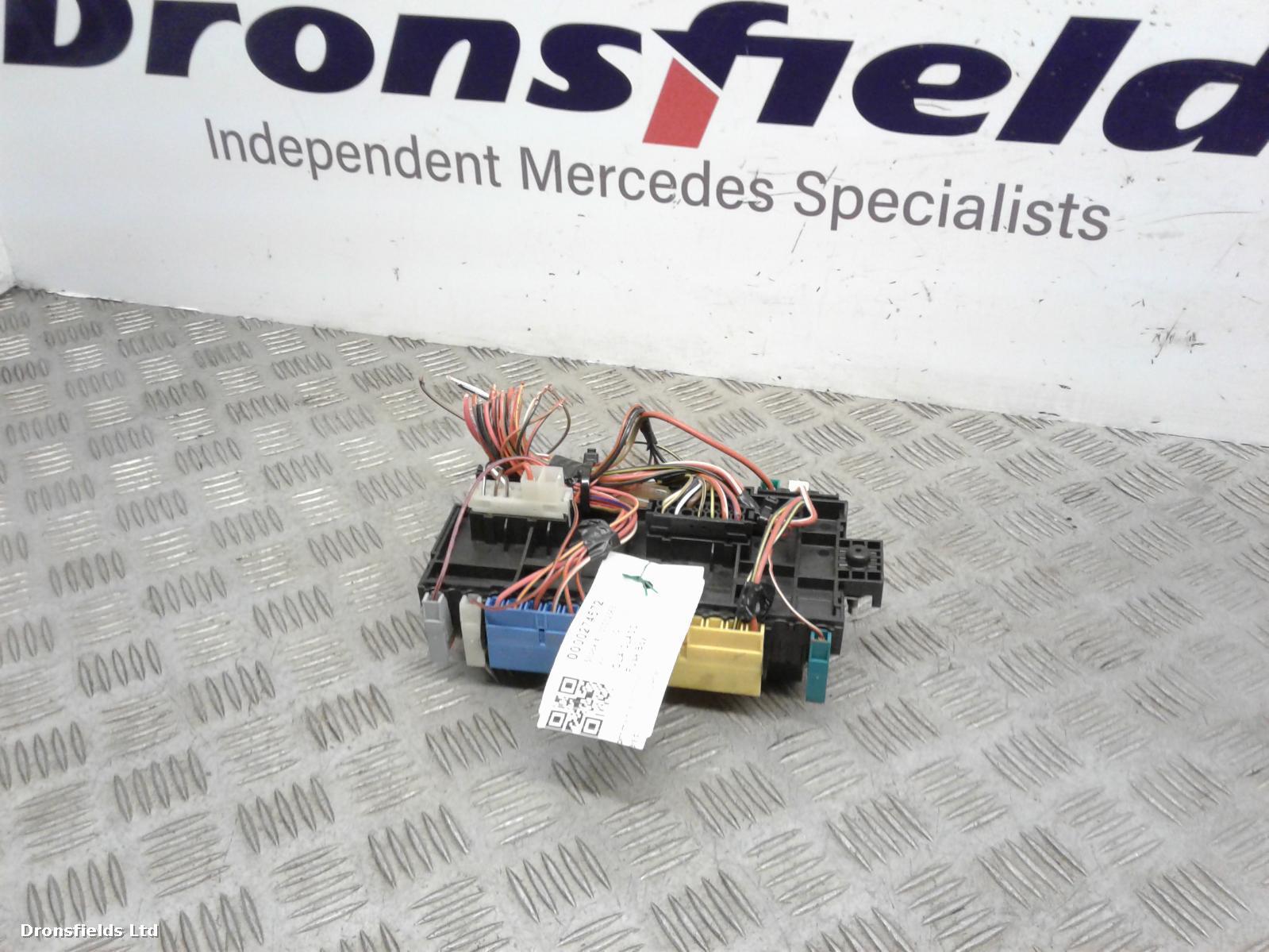 View Auto part Fuse Box Mercedes Gla Class 2015