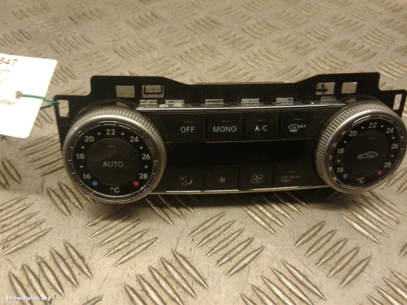 View Auto part Heater/AC Controller Mercedes C Class 2010