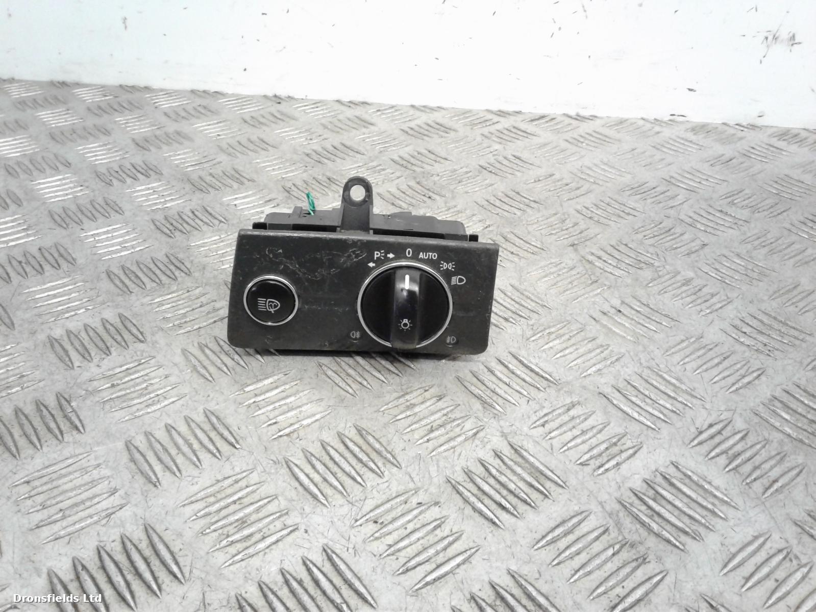 View Auto part Headlight Switch Mercedes E Class 2003